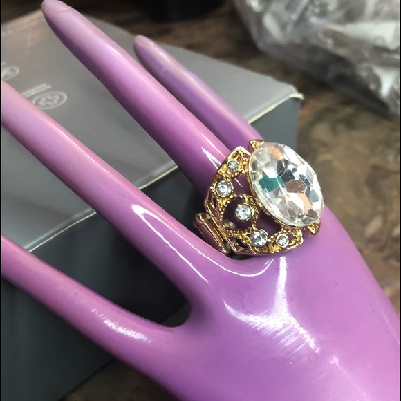 Paparazzi clear stone ring